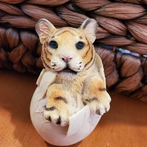 Baby tiger knick knack